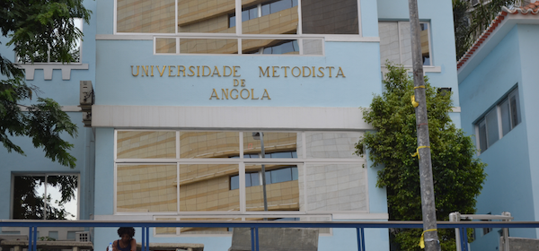Bolseiros do INABE acusam a direcção da Universidade Metodista de apropriar-se dos remanescentes dos seus subsídios