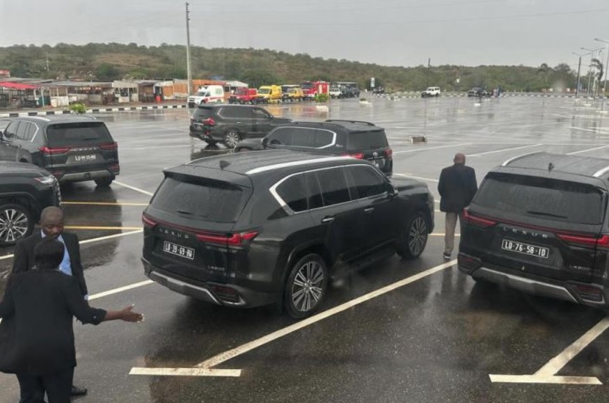 24 deputados investigados em “esquema” de carros protocolares