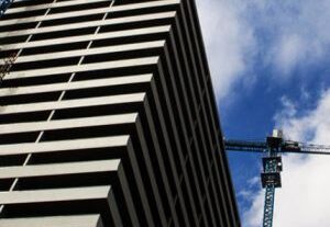 77% das obras iniciadas em todo o País estão paralisadas