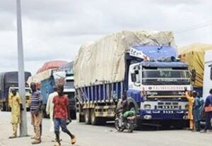 RDC proíbe entrada de camiões angolanos com mercadorias excepto para Cabinda