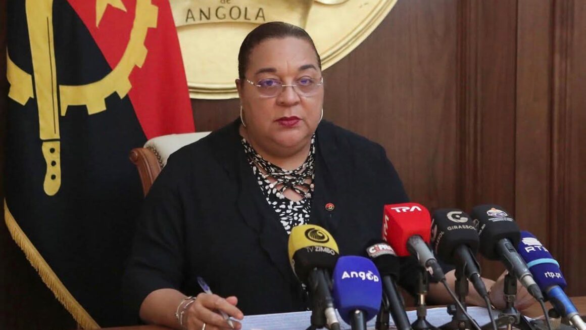 FUNCIONÁRIOS PÚBLICOS COM AUMENTO SALARIAL DE 10% A PARTIR DESTE MÊS