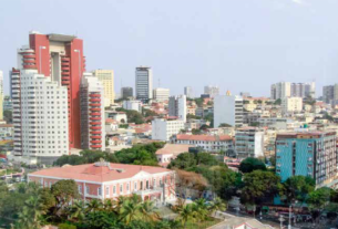 Despesas com festas e t-shirts nas administrações de Luanda superam investimento em água e saneamento