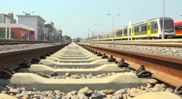 Transportes vai gastar mais de 4 milhões de dólares em consultoria para Metro de Superfície de Luanda