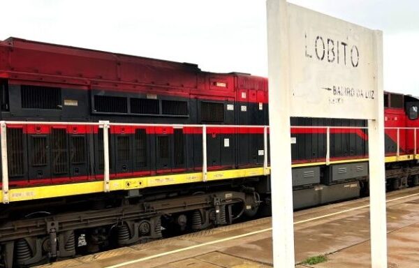 Governo vai criar sociedade anónima para gerir Corredor do Lobito