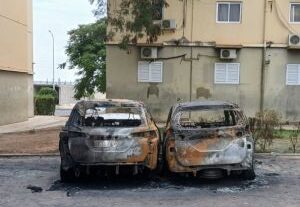 Detidos dois cidadãos por fogo posto em viaturas no Sequele