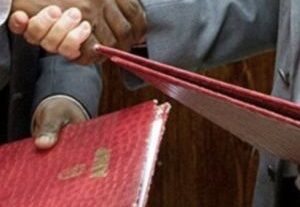 Obras Públicas e Defesa lideram recurso a ajustes directos na contratação pública em 2026