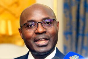 Julgamento de russos em Angola é “teatro político” para agradar ao Ocidente, acusa Rafael Marques