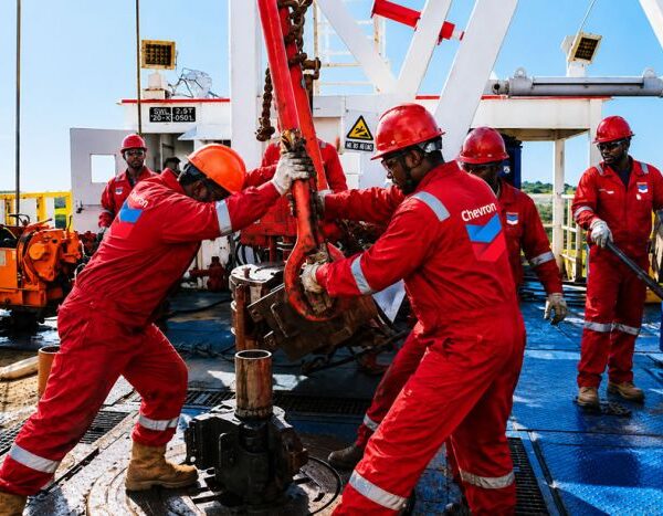 Angola descobre nova reserva de petróleo e gás condensado na Bacia do Baixo Congo