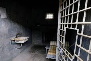 Oficiais do Serviço Penitenciário apanhados a ajudar detido a sair da cadeia fardado de agente – “Serviço” custou 3 milhões Kz
