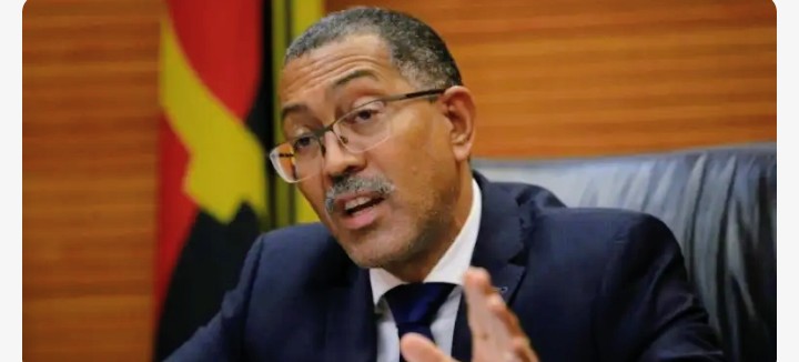 Ministro dos Recursos Minerais coloca empresa do sobrinho no negócio do Nióbio